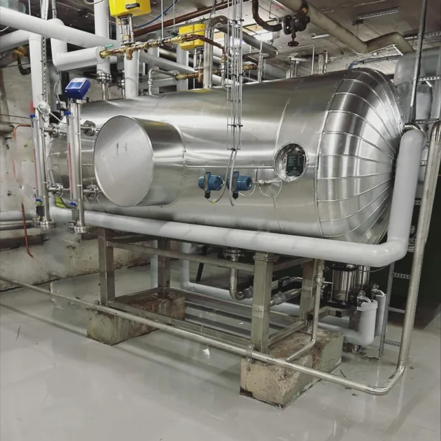 Installation och driftsättning av en ny matarvattentank som en del av en totalentreprenad för ett företag inom livsmedelsindustrin.
 
#pannpartner #steamboiler #ångpanna #elångpanna #ånga #steam #industri #panncentral #elångpannor
#mava #mavatank #matavatten #matarvattentank